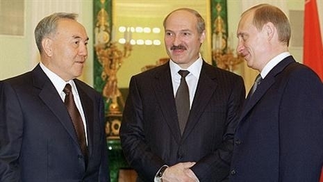 Назарбаев призывает Таможенный союз обсудить развитие 