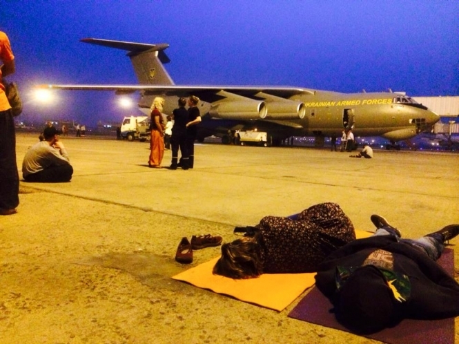 Украине нужен самолет для эвакуации, - Шкиряк