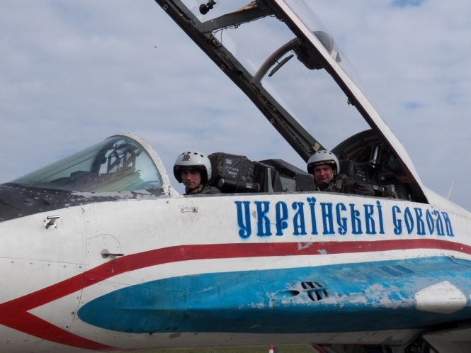 МИД Украины хочет с самолета посмотреть отвела ли Россия свои войска от границы 