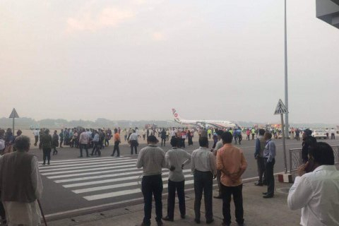 В Бангладеш самолет вынужденно совершил посадку из-за попытки захватить управление