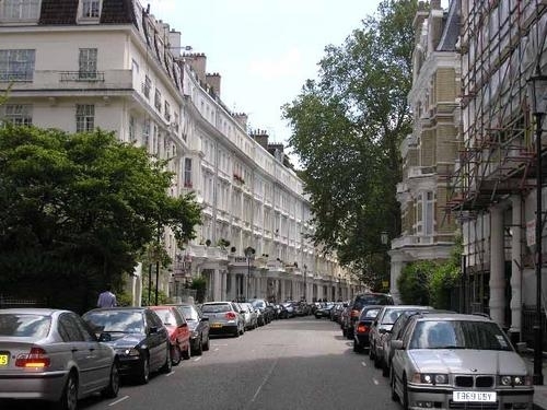 Майже половина елітного житла в Лондоні належить іноземцям