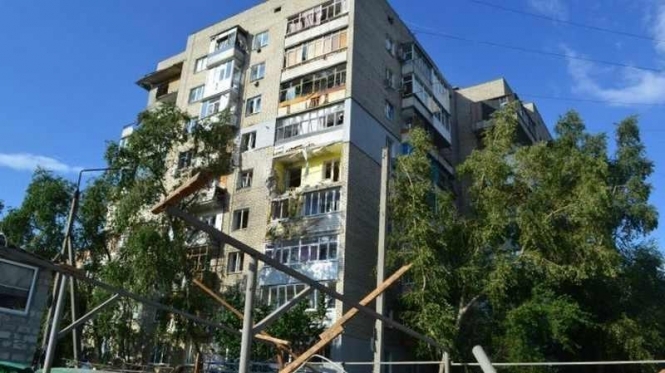Критична ситуація в Луганську: в місті немає світла, води та мобільного зв’язку