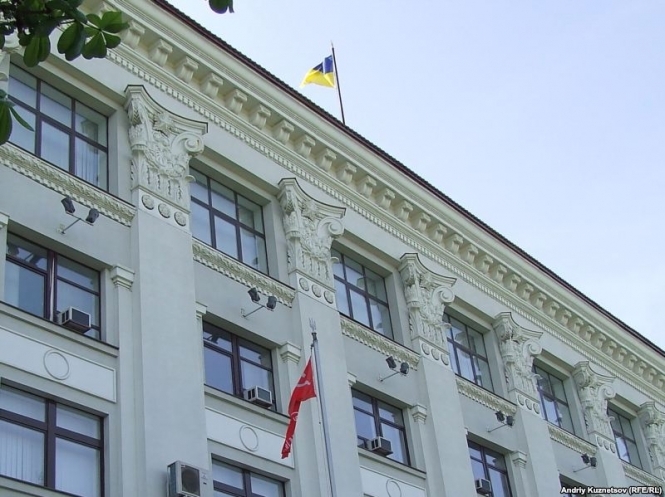 Трем львовским депутатам суд назначил штраф за коррупцию