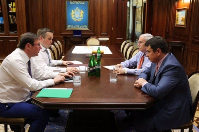Луценко и Сытник обсудили конфликт между ГПУ и НАБУ