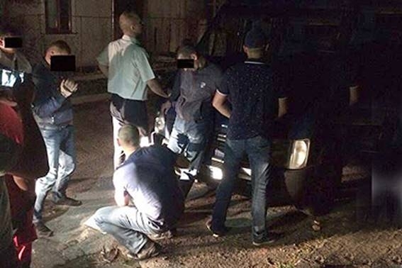 Львівського патрульного спіймали на торгівлі наркотиками