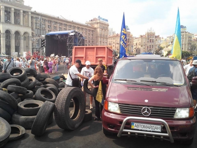 Хрещатик став проїзним