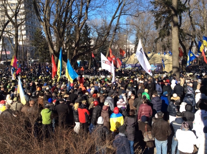 Тягнибок звернувся до чоловіків: негайно в Київ