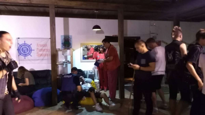 В Мариуполе неизвестные напали на концерт в арт-платформе 