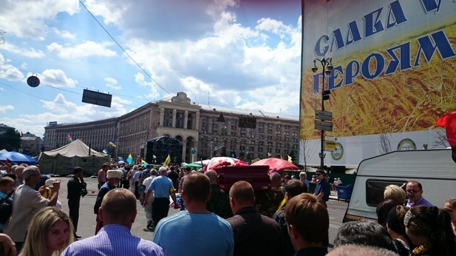 На Майдане очередное общественное вече: решили не расходиться
