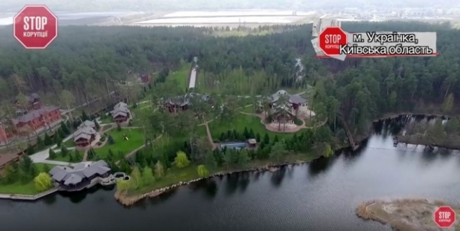 Журналісти зняли на відео розкішний маєток Колеснікова під Києвом