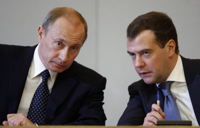 ЄС планує нові санкції проти росії, в тому числі проти сина Мєдвєдєва – The Guardian
