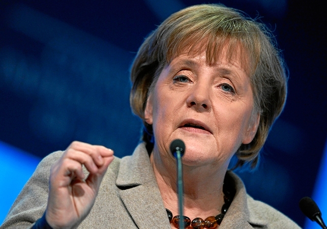 Меркель підтримує продовження санкцій проти РФ