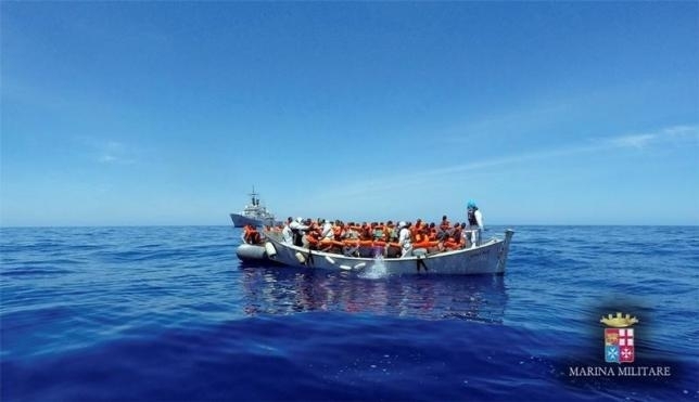 Поблизу берегів Італії було врятовано понад 1300 мігрантів