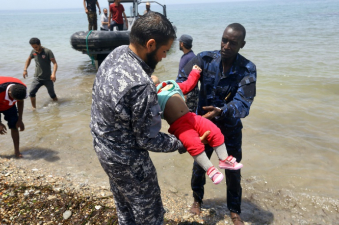 Біля берегів Лівії затонув човен з мігрантами, троє людей загинули