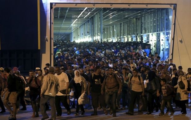 Почти 60 тысяч беженцев пересекли сербско-хорватскую границу