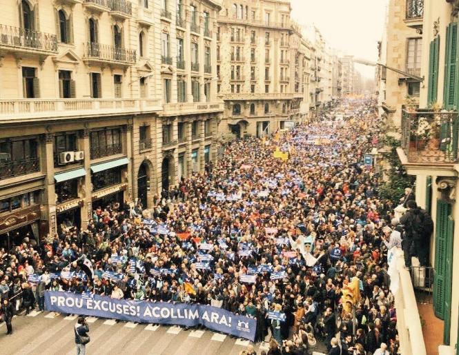 У Барселоні більше 100 тисяч людей пройшли маршем на підтримку мігрантів