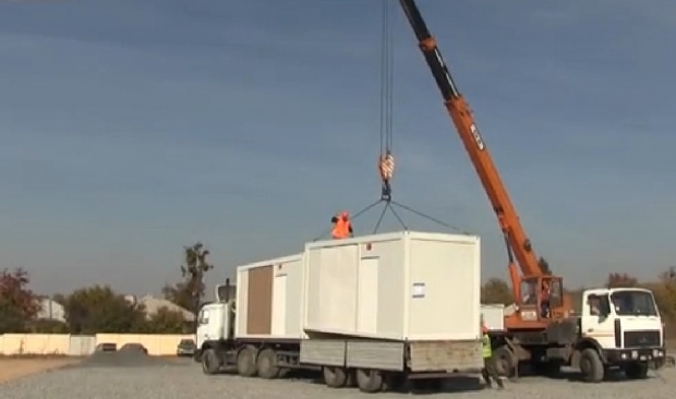 Из Германии привезли жилые модульные дома для переселенцев из Донбасса