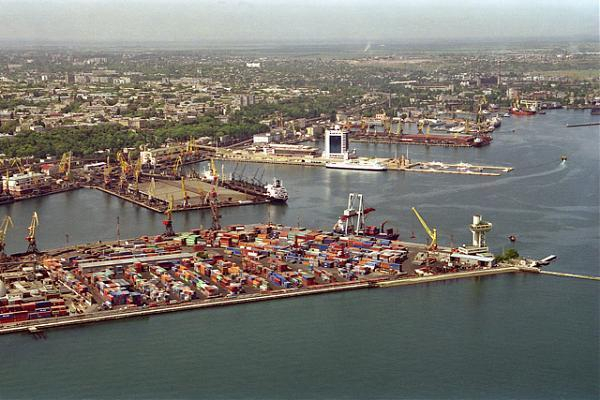 Одесский порт - лидер в области перевалки контейнеров. Как этому помогает ООО “Евротерминал”