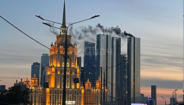 На верхніх поверхах однієї з башт у Москва-Сіті сталася пожежа