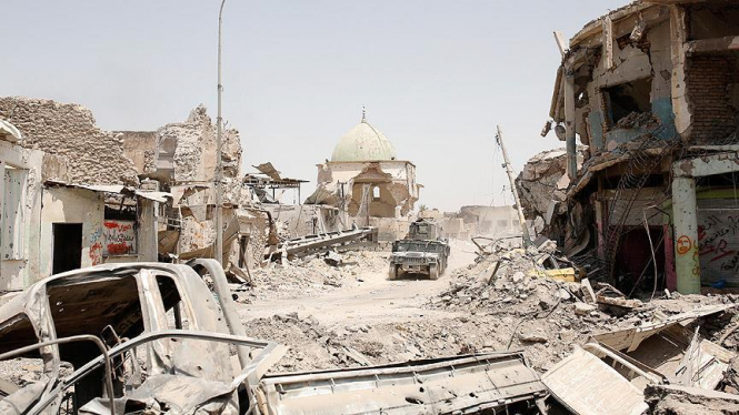 В иракском Мосуле под завалами обнаружили тела 2,6 тыс погибших мирных жителей