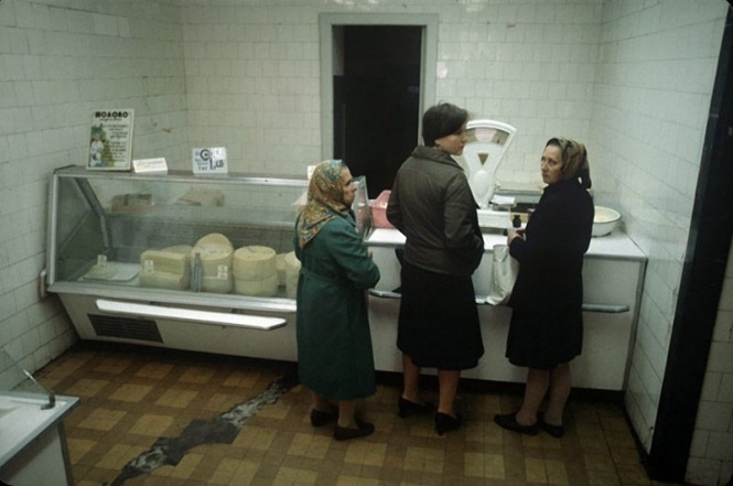 СРСР середини 1980-х: Ленін, квіти і пусті прилавки