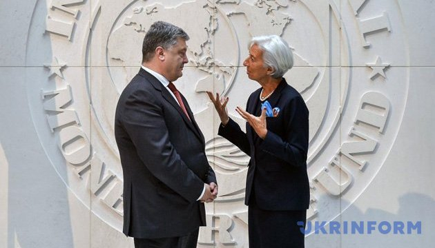 Порошенко в Давосе встретится с главой МВФ