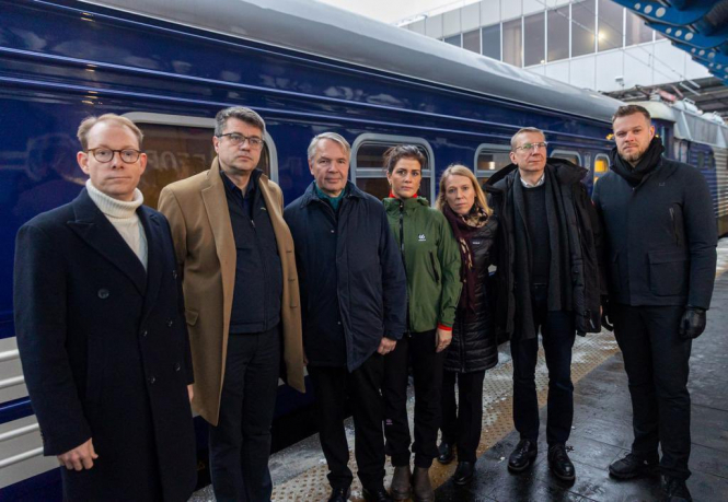 Голови МЗС семи країн Балтії та Північної Європи прибули до Києва