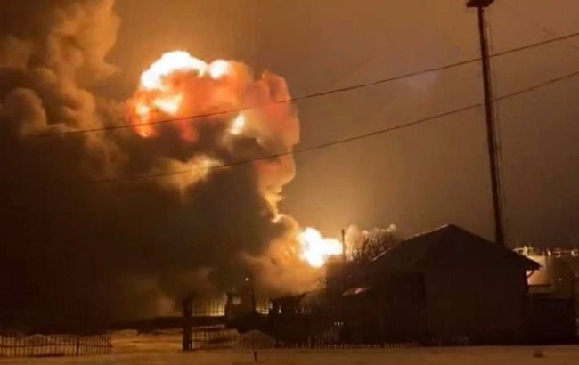 У Курській області рф у нафтобазу влучив безпілотник, виникла пожежа