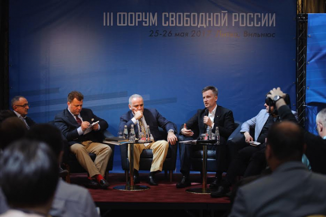 Наливайченко призвал российскую оппозицию давить на режим Путина для освобождения украинских заложников