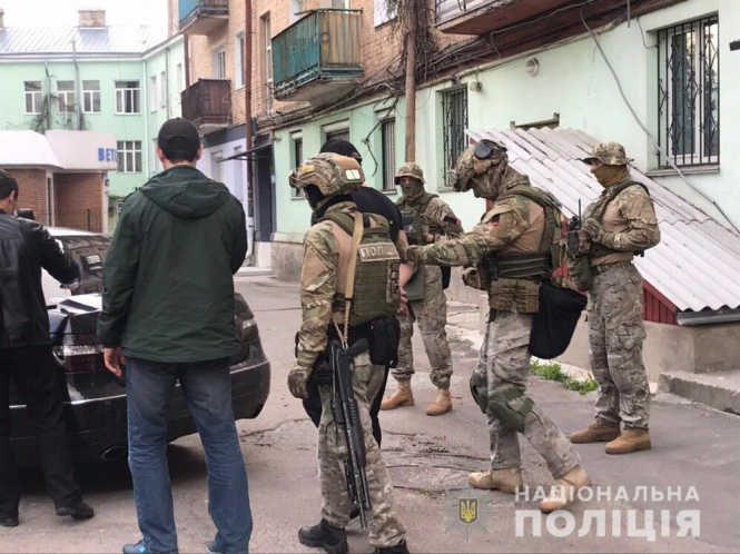 В Ровно полицейские разоблачили группу наркоторговцев