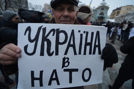 75% украинцев готовы проголосовать за вступление в НАТО, - исследование