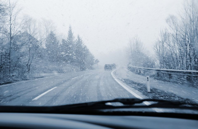 Укравтодор не будет платить за ремонт дорог в снежную погоду