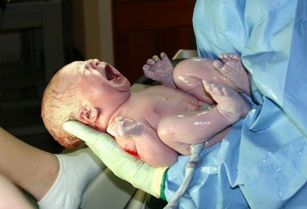 У Харкові під мостом знайшли новонароджене немовля