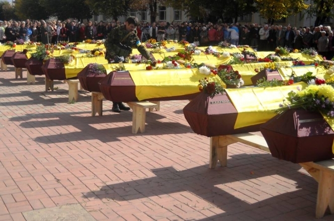 В Старобельске похоронили 28 неизвестных украинских воинов