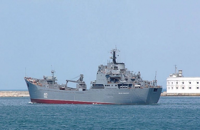 Росія відправила до берегів Сирії десантний корабель