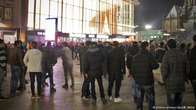 Полиция Австрии, Швейцарии и Финляндии сообщает о массовых нападениях на женщин