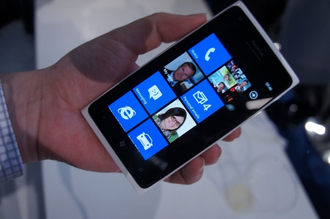 Nokia зазнала збитків через падіння продажу смартфонів Lumia