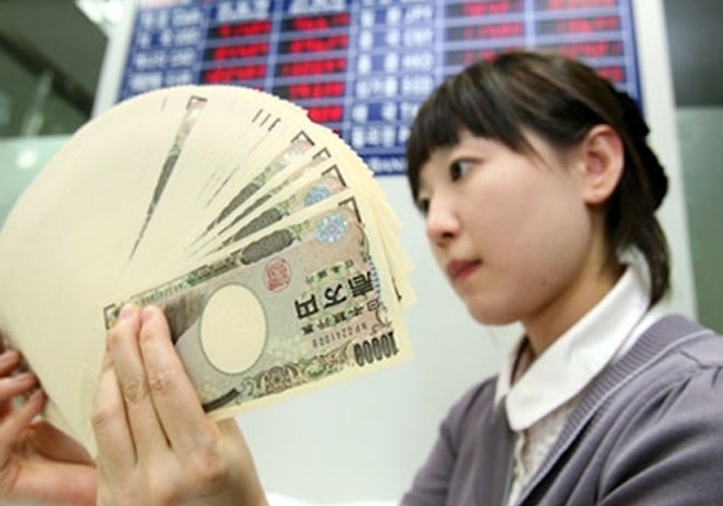 Китай та Японія відмовилися від долара як валюти-посередника