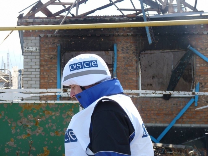 ОБСЄ повідомляє про обстріл місії на Донбасі
