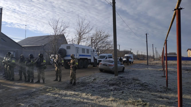 Обыски в аннексиованом  Крыму: некоторых крымских татар забрали в ФСБ