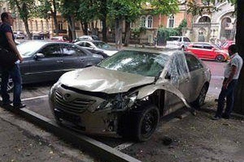 У центрі Одеси підірвали автомобіль екс-депутата
