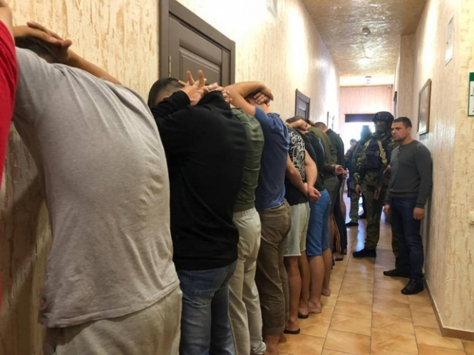 В Одесі силовики затримали, а згодом відпустили 25 озброєних 