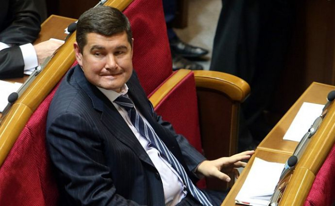 Сытник считает, что Интерпол уже мог объявить Онищенко в розыск
