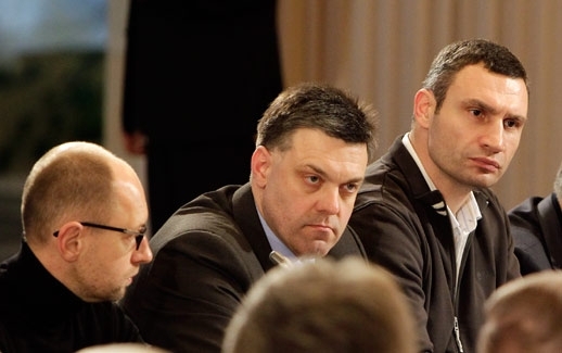 Опозиціонери не дозволять відкрити Раду, якщо Азаров і Захарченко залишаться в уряді