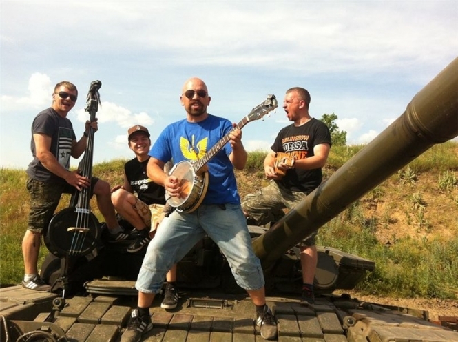 Українським музикантам заборонили в’їзд до Польщі через підтримку ОУН-УПА