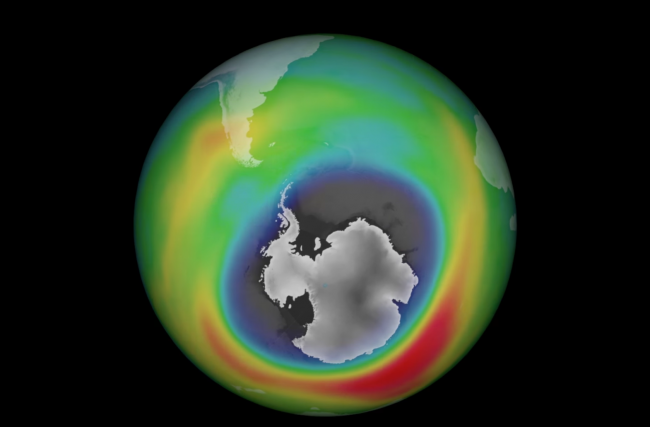 Над Землей образовалась большая, чем обычно, озоновая дыра. Она превышает размер Антарктиды
