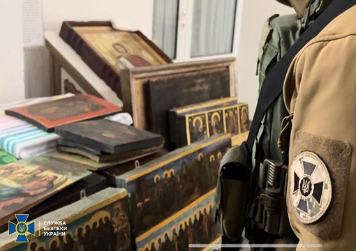 Литовському дипломату повернули колекцію вкрадених росіянами ікон