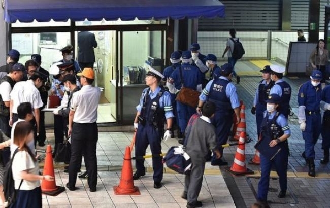 В Токио автомобиль въехал в толпу пешеходов, есть пострадавшие
