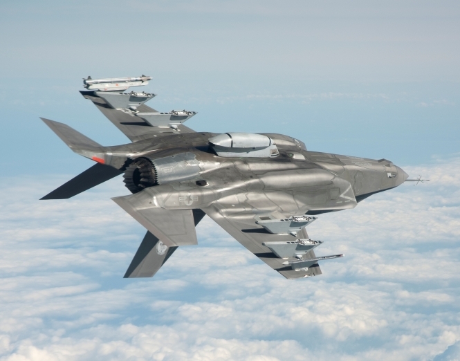 Пентагон заявляє, що лише половина винищувачів F-35 готова до виконання бойових завдань – Bloomberg