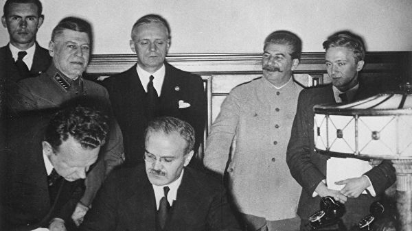 У Росії оприлюднили радянські оригінали пакту Молотова-Ріббентропа